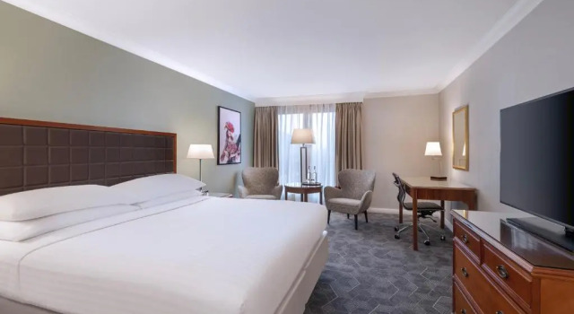 Номер Executive Delta Hotels by Marriott Heathrow Windsor