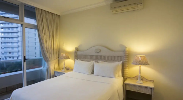 Номер Standard 203 Oyster Quays - by Stay in Umhlanga