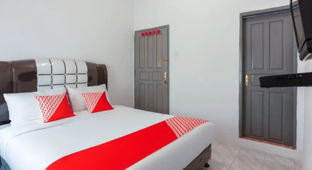 Номер Standard OYO 2903 Putri Residence Syariah