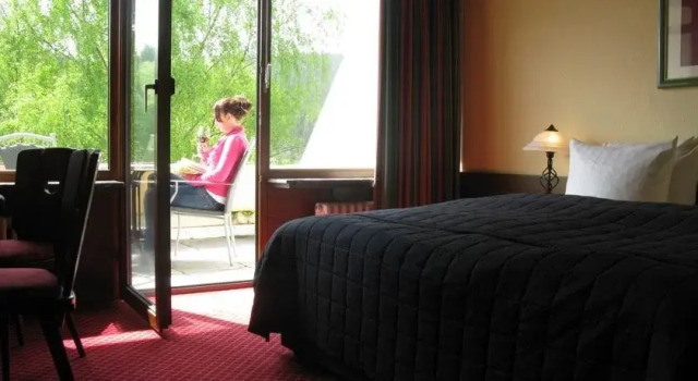 Eifelhotel Daun, Rezerwuj Hotel Hotele SPA w Vulkan Eifel, SPA
