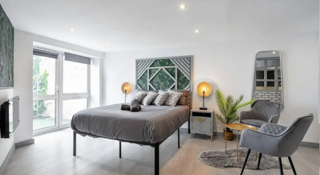 1-bed Flat in West London, Sleeps 2, Varaa Huoneisto Asunnot kohteessa Merseyside, Huoneisto
