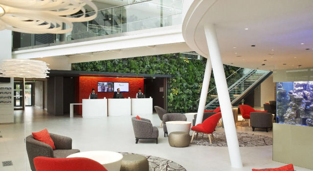 Hotel Oceania Paris Roissy CDG, Varaa Hotelli Hotellit Val d'Oise pysäköinnillä, Pysäköinti