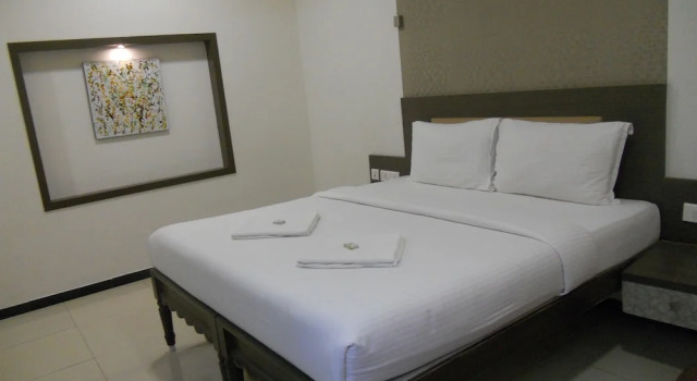 Двухместный номер Standard Hotel Sownthariyam