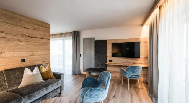 Полулюкс Hotel Olympia