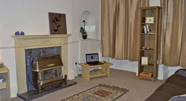 2 bed flat in heart of Festival, Забронировать Отель Эдинбург Midlothian, рядом с Национальный музей Шотландии
