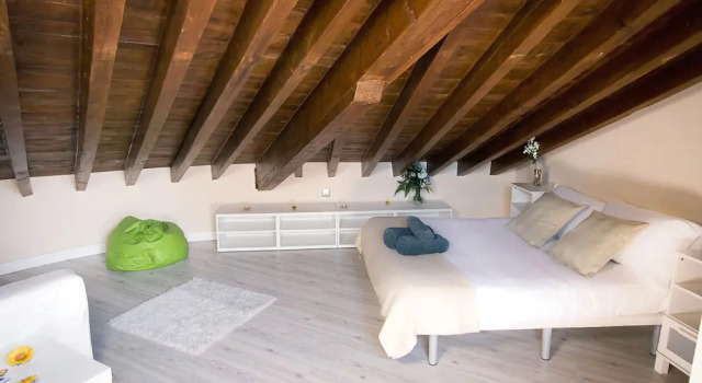 Malaga 102299 1 Bedroom Apartment by Mo Rentals, Забронировать Апартаменты/квартира Апартаменты Малаги, рядом с Железнодорожный вокзал Малаги, Апартаменты/квартира