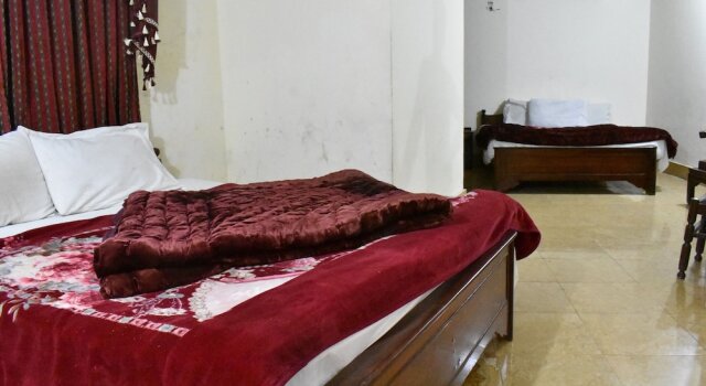 Mughal E Azam, Prenota Hotel Hotel economici a Murri