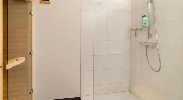 Коттедж Charming Home With Sauna
