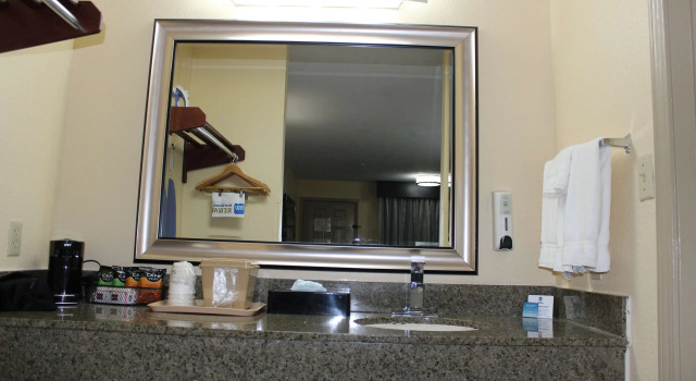 Четырёхместный номер Standard Best Western Jacksonville near Little Rock Air Force Base