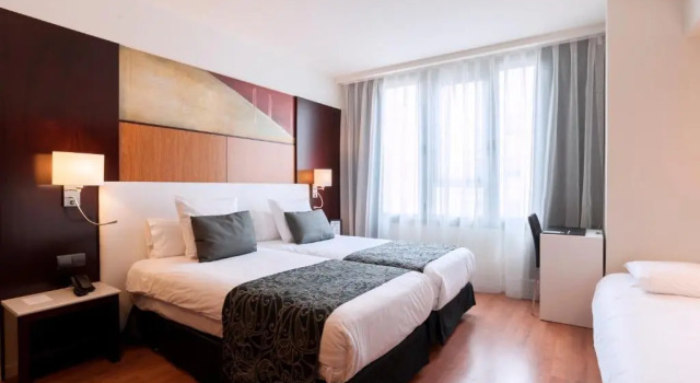 Трёхместный номер Premium Catalonia Brussels