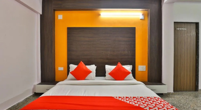 OYO 28444 Hotel Ab Apple, Buchen Sie Hotel Mehsana Gujarat