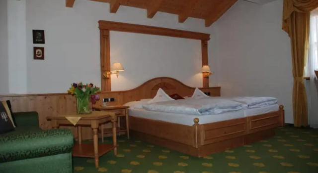 Hotel Flora