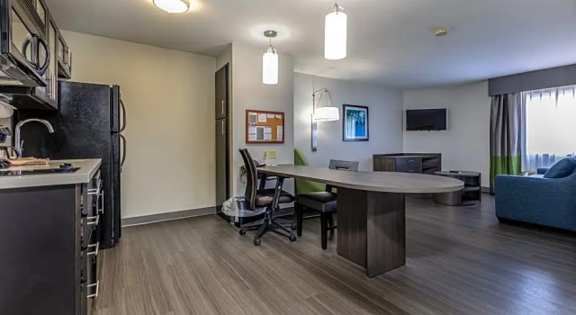 Двухместный люкс c 1 комнатой Candlewood Suites Knoxville Airport-Alcoa by IHG