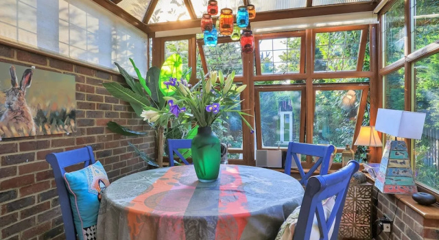 Коттедж Retreat in Surrey Near Hever Castle