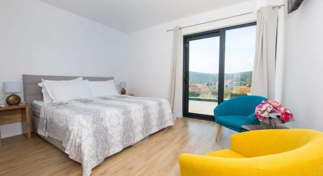 New Modern Villa Luce