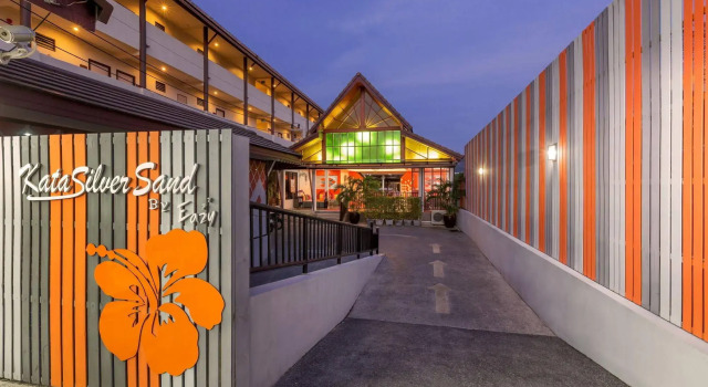 Kata Silver Sand Hotel by Eazy