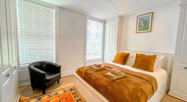 Beautiful & Historic Victoria 3brs Retreat With AC