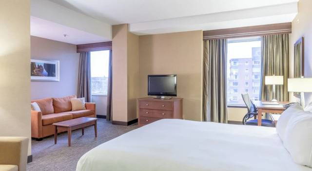 Двухместный клубный номер Standard с видом на город Saint John Harbourfront Hotel