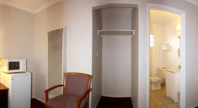 Sunset Inn and Suites West Sacramento, Забронировать Мини-отель Уэст-Сакраменто штат Калифорния