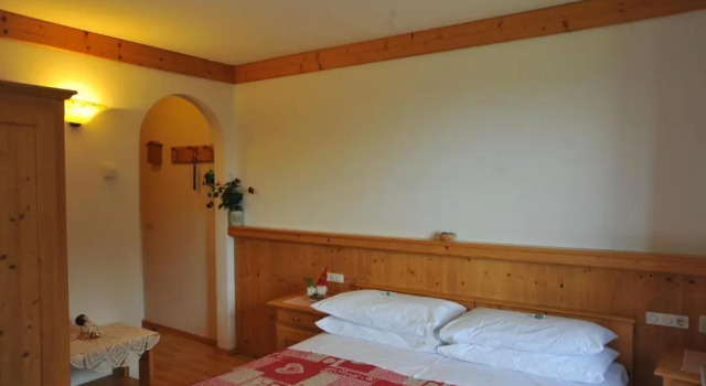 Трёхместный номер Standard с видом на горы Albergo Garni Laura
