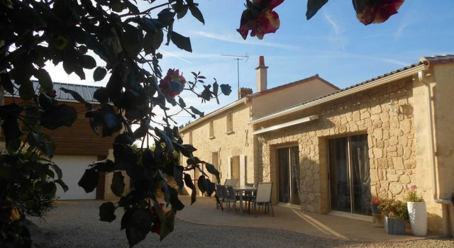 House With 4 Bedrooms in Taizé, With Enclosed Garden and Wifi - 80 km, Reservar Hotel Taizé 