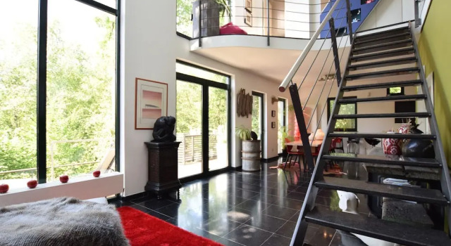 Posh Villa in Durbuy with Hot Tub, Whirlpool