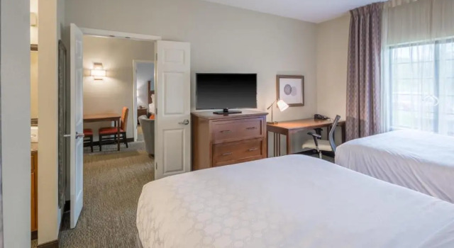 Номер Standard с 2 комнатами Staybridge Suites - Kansas City-Independence by IHG