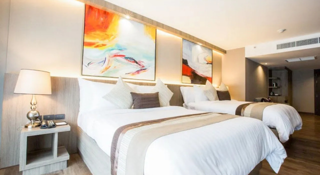 Wealth Lodge Asoke by Favstay