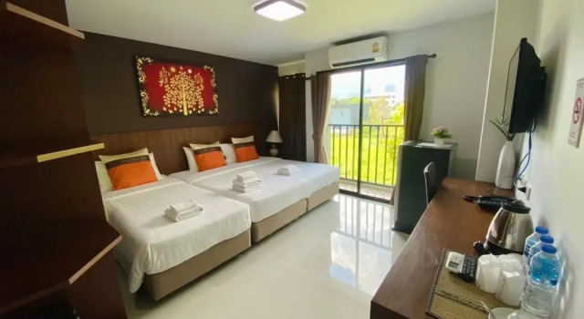 Трёхместный номер Standard с балконом Huen Jao Ban Hotel