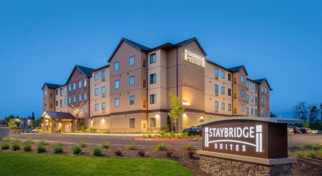 Люкс Staybridge Suites - Hillsboro North by IHG