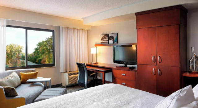 Standardowy dwuosobowy pokój Courtyard by Marriott Jackson