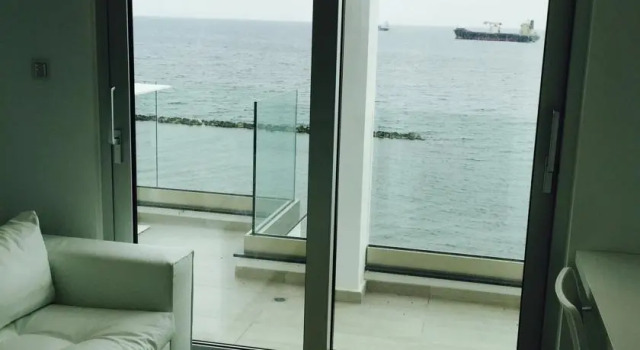 Seafront Penthouse, Boek Hotel Limasol Limassol