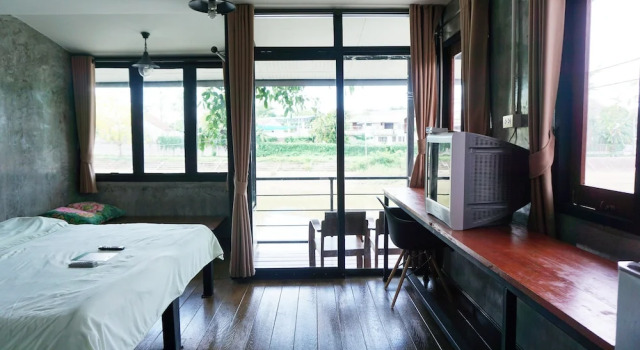 Номер Standard с балконом R-Lampang Guest House