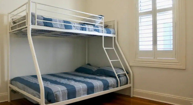 3 Bedroom Home Near Manly Beach