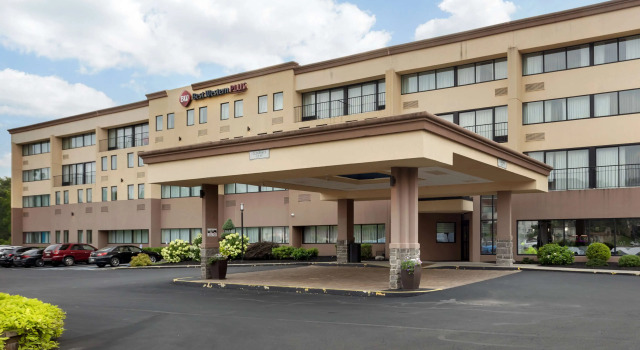 Best Western Plus Reading Inn & Suites