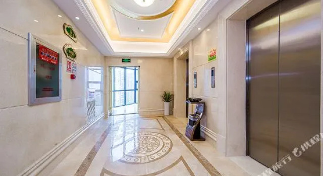 Vienna Hotel (Wuhan High speed Railway Station Honggangcheng Subway Station Store), Prenota Hotel Qingshan Wuhan
