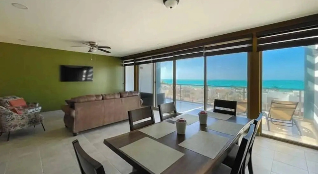 Коттедж Upscale Ocean View Condo Close to it all Great