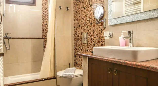 Четырёхместный номер Standard с балконом Alsos House