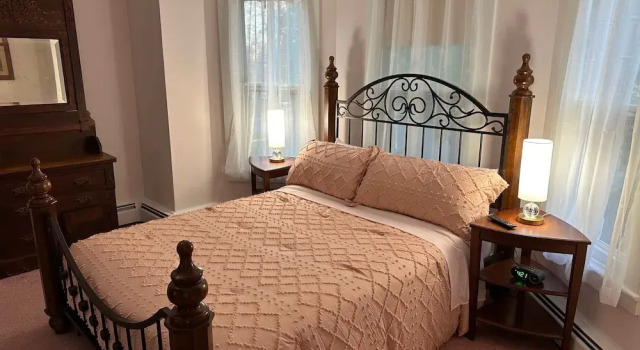 Номер Comfort Inn on Fox Meadow - Spacious Victorian Inn