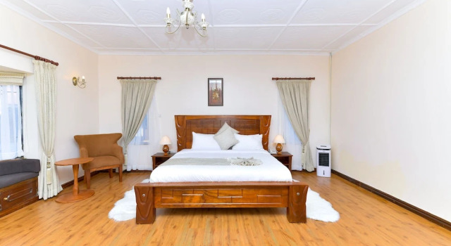 Номер Standard The Premier Suites