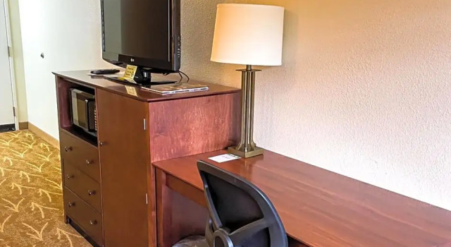 Двухместная студия Governors Inn Hotel