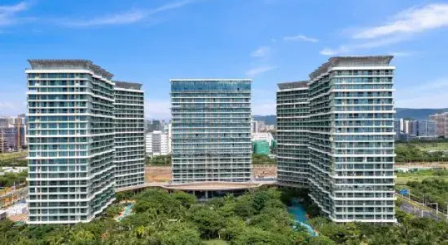 Sanya Yazhou Bay sea waves travel luxury seascape apartment