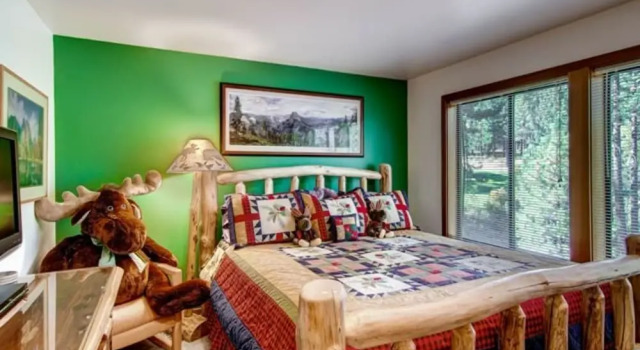Skidder Trail Bear Lodge at Northstar - 5 Br Home