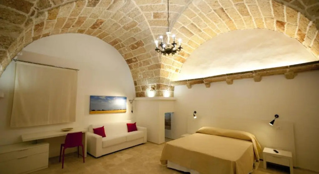 Suite 1 dormitor cu balcon TS Residence