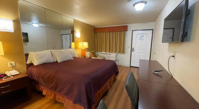Sierra Inn, Забронировать Мини-отель Саут-эль-Монте Большой Лос-Анджелес