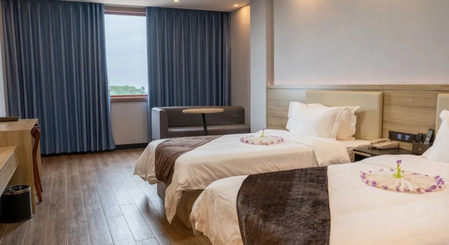 Семейный номер Standard G.C Royal Hotel