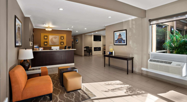 Comfort Inn Lacey, Varaa Hotelli  