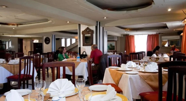 Gold Nest Hotel, Забронировать Отель Отели Катр-Борн с парковкой, Парковка