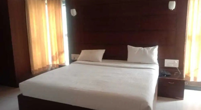 iROOMZ Nijaguna Resort, Rezervovat Lázně / Resort Chamarajanagara Bangalore