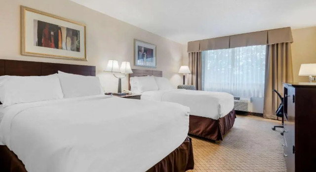 Четырёхместный номер Standard Clarion Inn Elmira-Horseheads